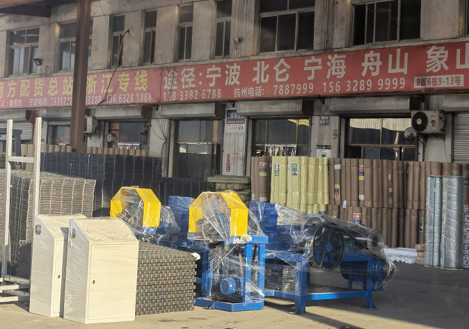 山東李經理訂購的中型水箱91看片免费在线观看發貨了，請注意收貨！